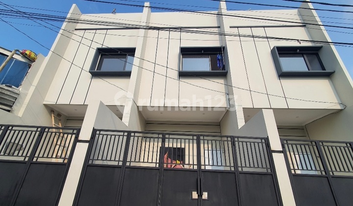 Ip2831 Rumah Baru Murah Hadap Barat Jelambar 2