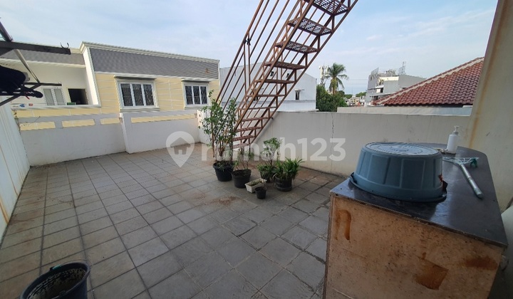 IP2999: Rumah Furnished Siap Huni Jelambar 2