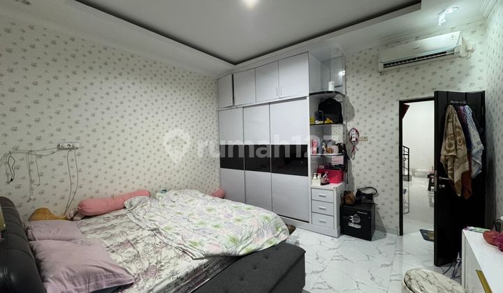 IP3035: Rumah Semi Furnished Jelambar Lokasi Strategis