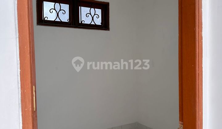 IP2994: Rumah Siap Huni Dalam Komplek Taman Ratu