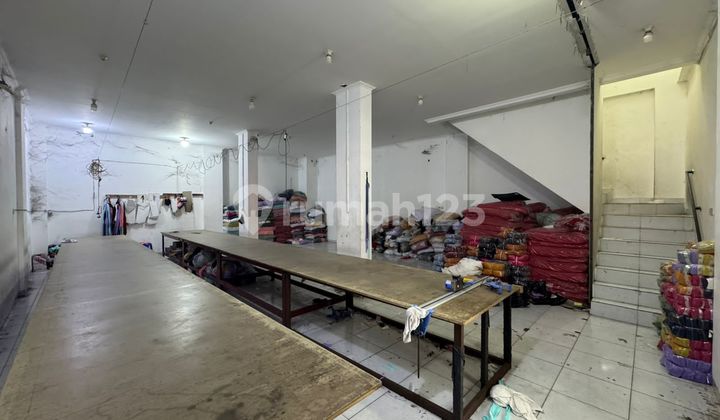 IP3022: Rumah Jelambar Strategis Ruas Jalan Lebar