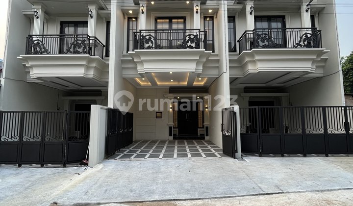 Rumah Mewah 2 Lantai Siap Huni Bergaya Modern Classic di Perumahan Permata Duta Sukamaju Kota Depok - Dekat Primaya Hospital & Hypermart Tole Iskandar Rumah Mewah 2 Lantai Siap Huni Bergaya Modern Classic di Perumahan Permata Duta Sukamaju Kota Depok - Dekat Primaya Hospital & Hypermart Tole Iskandar