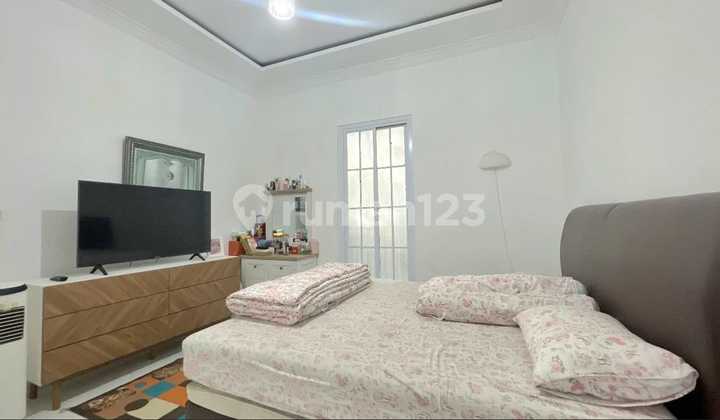 Modern Minimalist House for Sale in Kebayoran Bintaro 2