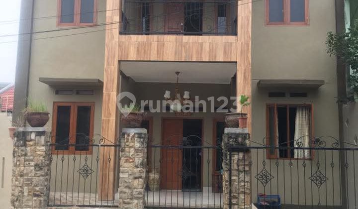 Rumah 2 Lantai Cluster Tampak Siring Duta Bintaro Tangerang