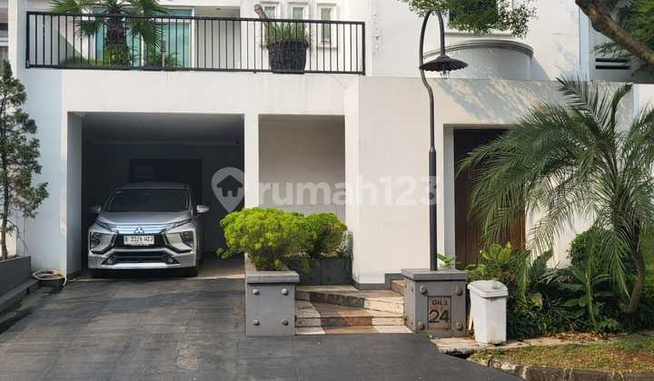 Corner House with Garden in Bintaro Sector 6 1