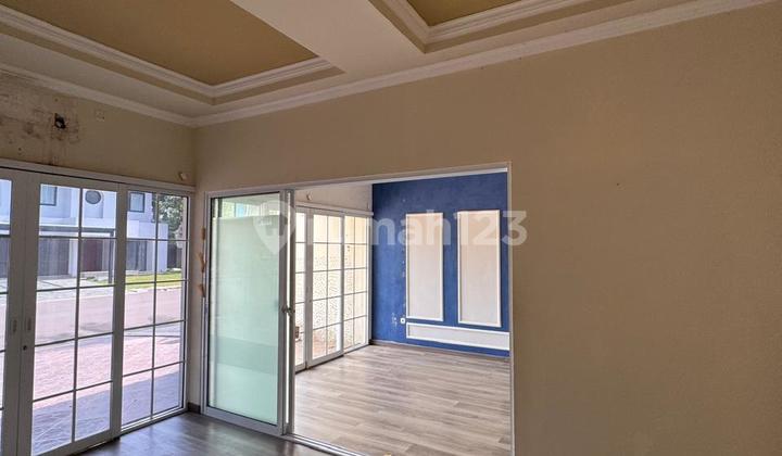 Tropical House with Hook Position in Premium Cluster Bintaro Jaya 2