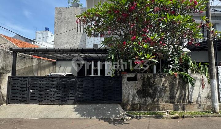 Nice House In Bintaro Jaya 9