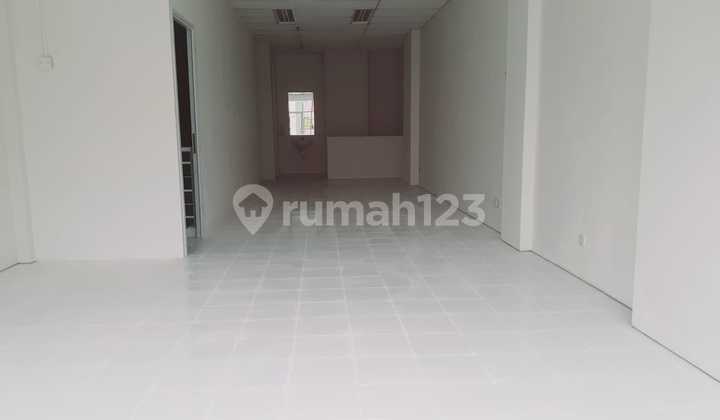 Ruko 2 Lantai Hadap Jalan Raya Siap Huni di ITC BSD Tangerang Ruko 2 Lantai Hadap Jalan Raya Siap Huni di ITC BSD Tangerang