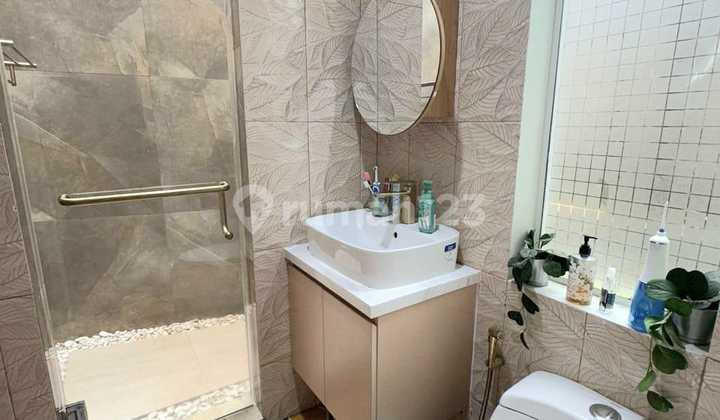 Beautiful House (126+60 m2) Ready to Live in Discovery District Bintaro 2