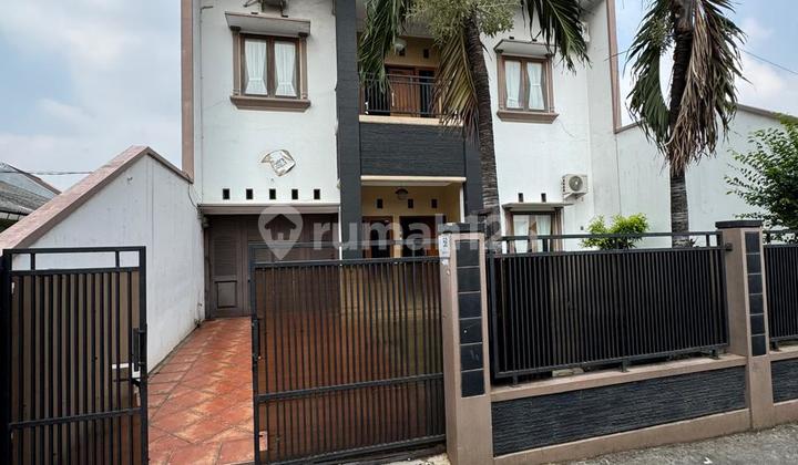 Rumah di Jatiwaringin Lokasi Sangat Strategis Cocok untuk Rumah Kos