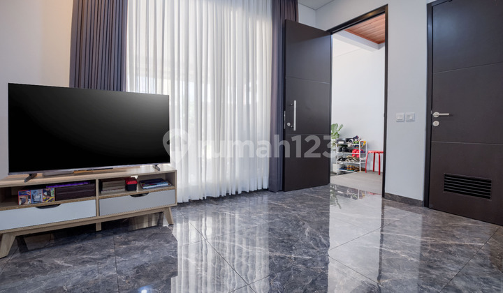 Rumah Modern Bagus Siap Huni 2
