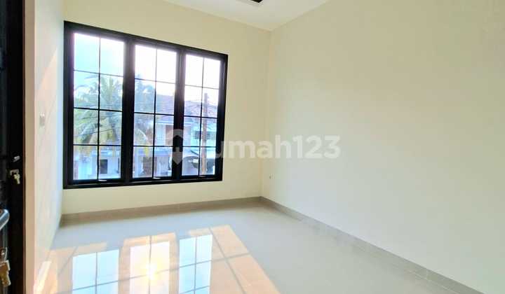 Rumah Bagus 2 Lantai Bonus Kitchen Set di Graha Raya Bintaro Tangerang Selatan 2