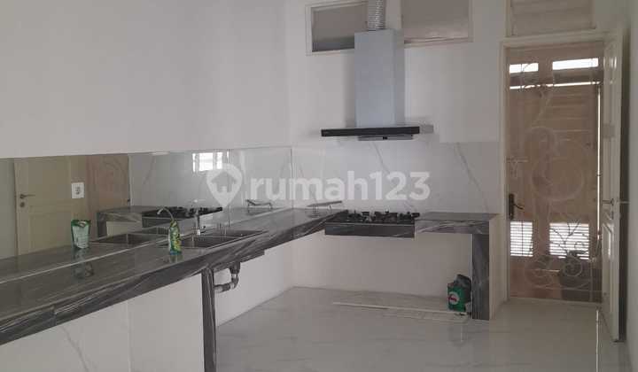 Rumah 2 Lantai Cluster Grisea 10 X 18 Sudah Renov Hadap Barat di The Springs Gading Serpong 2