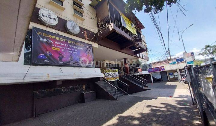 Dijual Ruang Usaha di Jalan Sederhana Sudah Renovasi SHM Luas Tanah 920 m 6