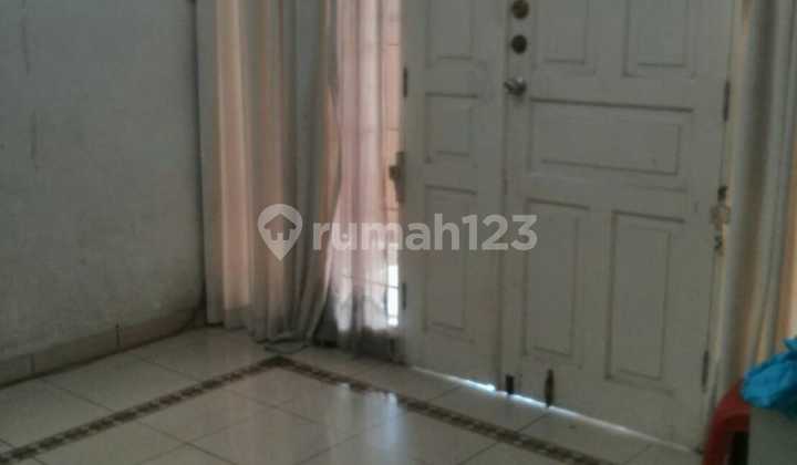 Rumah 2 Lahtai di Taman Holis Indah 1 Hadap Barat 2