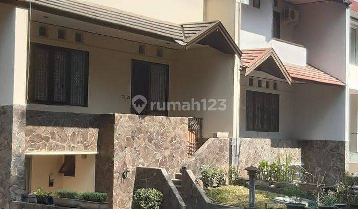 Rumah 3 Lantai SHM di Setra Duta Bandung Utara 1