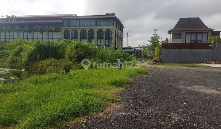 Tanah Istimewa Ngantong di Sunset Road Utama Seminyak dapat 2 jalan 2