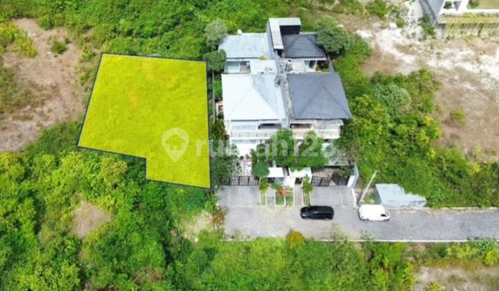 Tanah dengan Pemandangan Laut di Puri Gading, Badung.