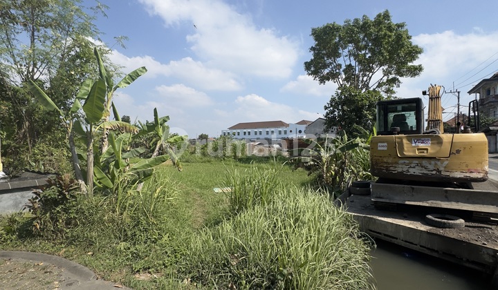 Tanah disewakan cocok untuk padel dan tenis