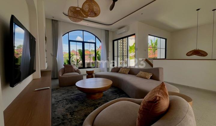 Dua Villa Mewah Freehold di Kayu Tulang, Canggu