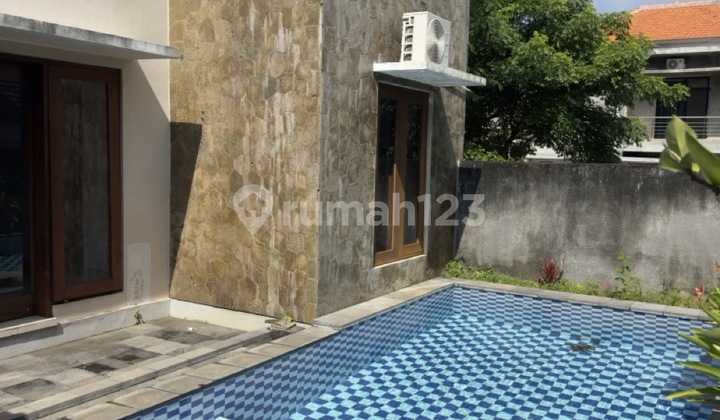 4 Bedrooms - Kompleks Perumahan di Jimbaran