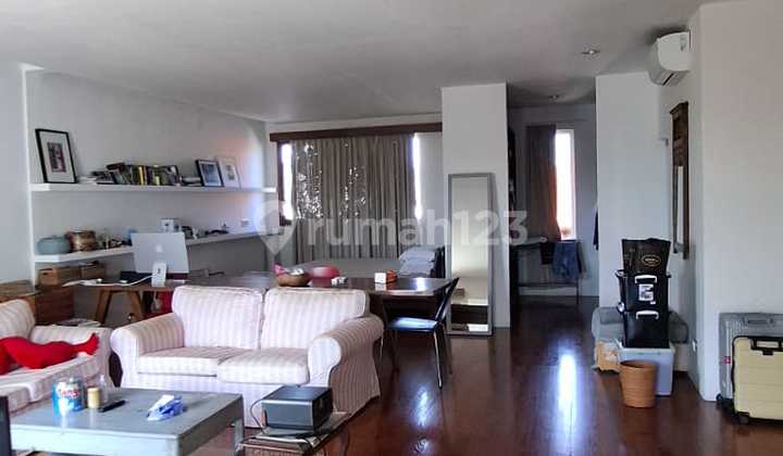 Rumah dengan 4 kamar tidur di imam bonjol