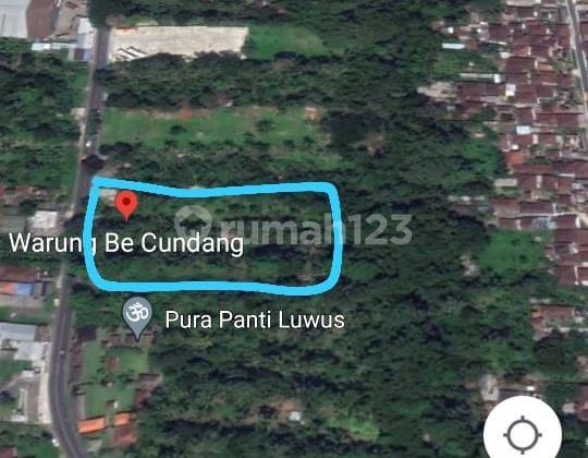 Land on the roadside in Luwus Land on the roadside in Luwus