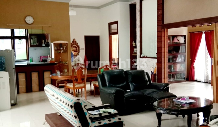 Rumah Mewah Dijual Semi Furnish Di Kota Solo 2
