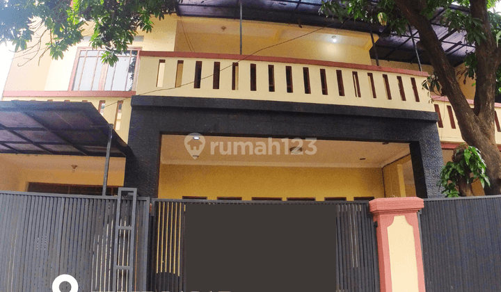 Rumah 2 Lantai Furnished SHM 1