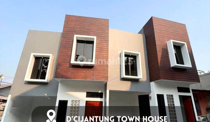 Brand New Town House, Bangunan 2 Lantai, Terawat, Dan Siap Huni 1