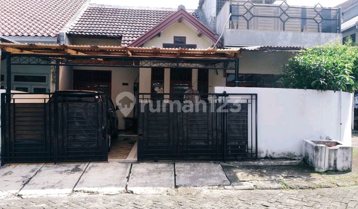 Dijual Cepat ! Rumah Secondary Terawat Di Jatibening Lokasi Strategis Harga Nego!!!