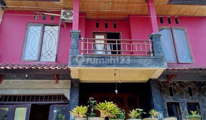 House for sale in a housing complex with 24 hour security in the Batubulan area 1