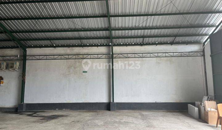 Warehouse and office for rent on Jl Buluh Indah dkt Gatsu Barat Bali 2