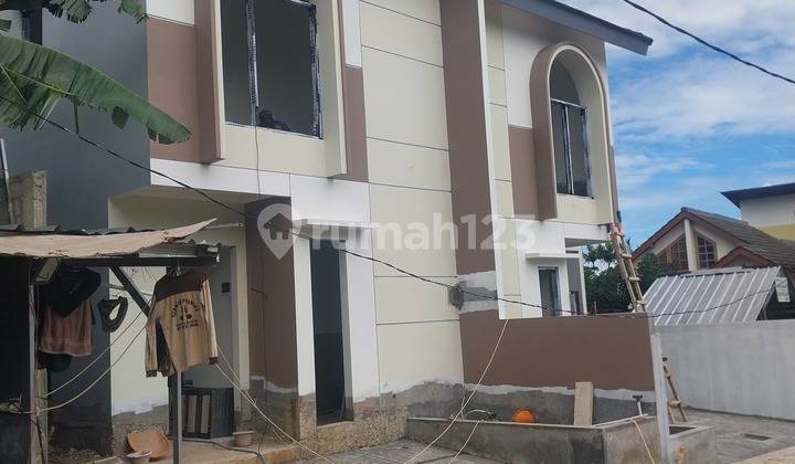 2-Story House in Cirendeu Near Toll Road and MRT Lebak Bulus 2
