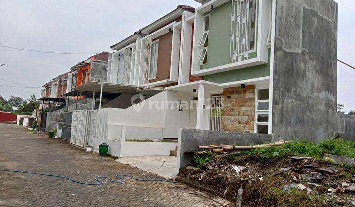 Rumah 2 Lantai Araya Malang Siap Huni 600 Jutaan Kpr Dp 0 Persen 2