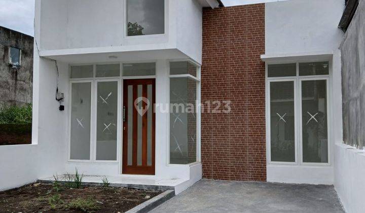 Rumah Modern Dekat Exit Tol Pakis Malang  330 Jtan 2