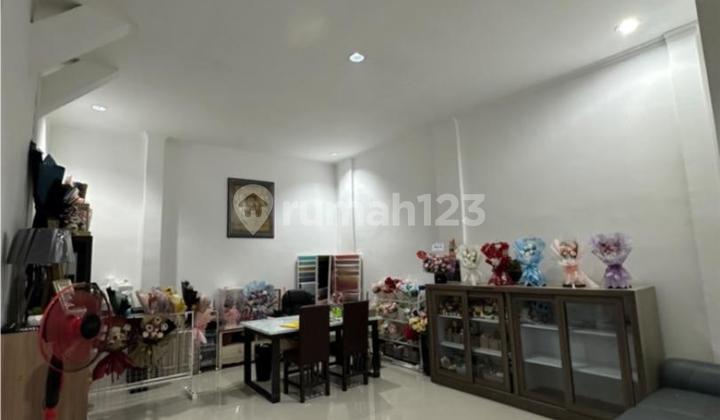 Dijual Rumah 2Lt Wisma Lidah Kulon di Surabaya Barat Dijual Rumah 2Lt Wisma Lidah Kulon di Surabaya Barat