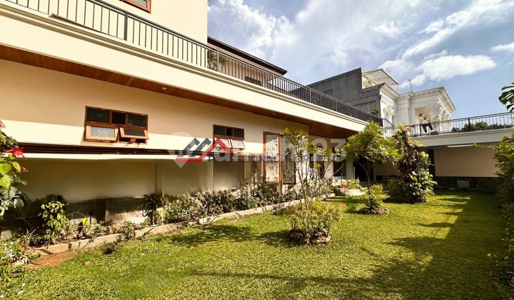 Rumah Baru Mewah Dalam Komplek di Lebak Bulus, Jakarta Selatan Rumah Baru Mewah Dalam Komplek di Lebak Bulus, Jakarta Selatan