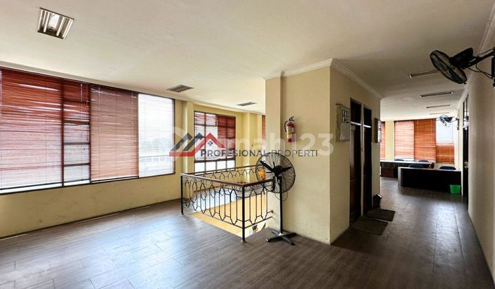 Gedung Kantor 4 Lantai Mainroad Mampang Prapatan - Strategis & Parkir Luas 2