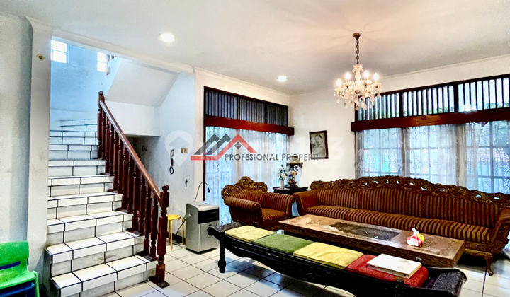 Old House Strategic Location Near MRT in Cilandak, South Jakarta 2