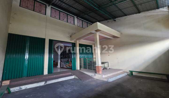 Potential Business Space Near Unimus Suitable for Clinic in Kedungmundu 2
