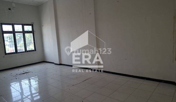 Ruko Lahan Parkir Luas Area Komersil Ramai di RA Kartini Rembang 2