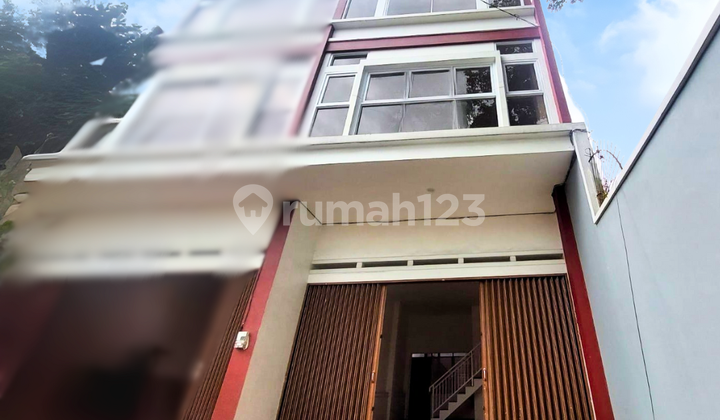 Ruko Baru 3 Lantai Ada Tambahan Ruang di Merak Dekat Alun-alun Salatiga