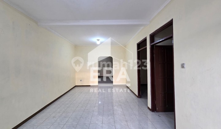 Nice Livable House on the Edge of Ledok Argomulyo Street, Salatiga 2