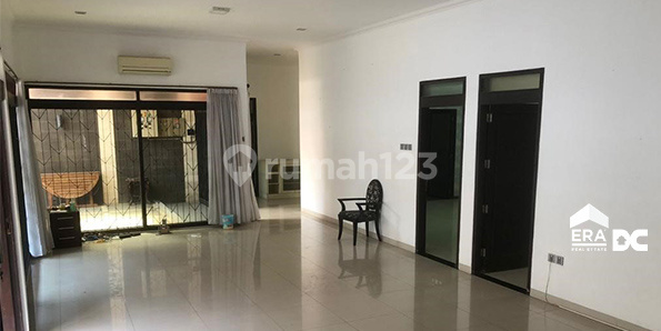 Rumah Luas Dekat Rs Elizabeth Tambora Candisari Semarang 1