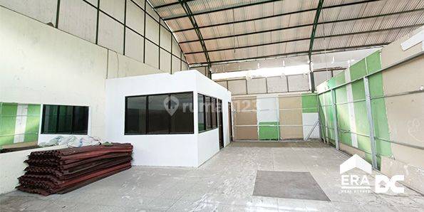 Ruang Usaha Luas di Kedungmundu Lama Raya Semarang 1
