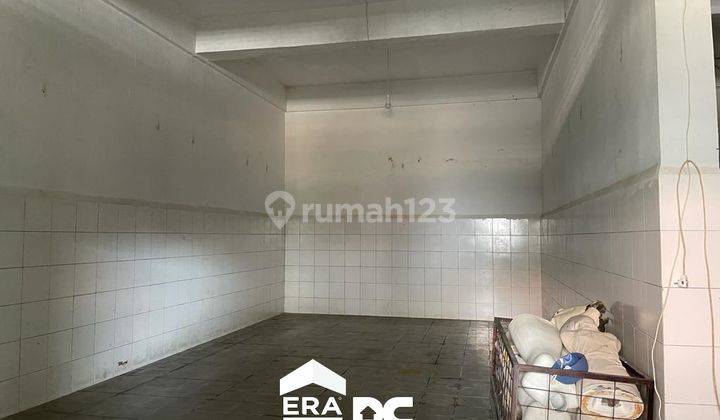 Gudang Bangunan Kokoh Tengah Kota Di Tentara Pelajar Pekalongan 8
