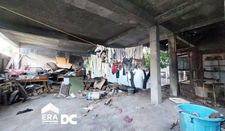 Rumah Tengah Kota Pinggir Jalan Raya D I Panjaitan Semarang 2