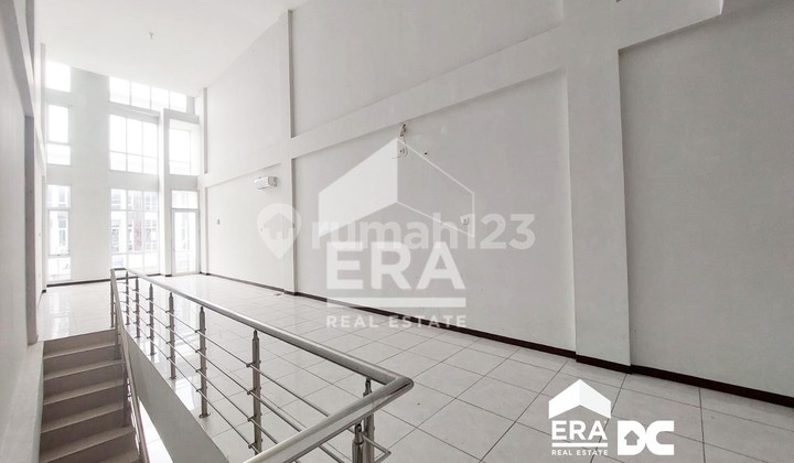 For Rent 3-Story Shop House Hook Suitable for All Businesses at Bizpark Madukoro Semarang 2