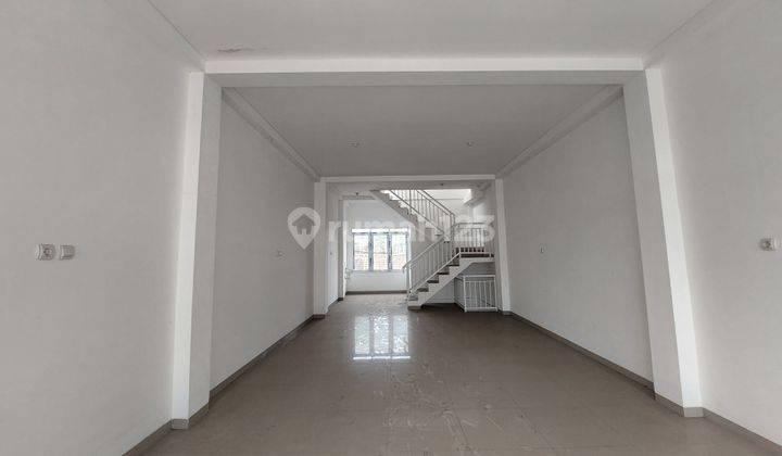 Ruko Baru 3 Lantai Area Ramai Pinggir Jalan Dekat Alun-alun Salatiga di Merak 1